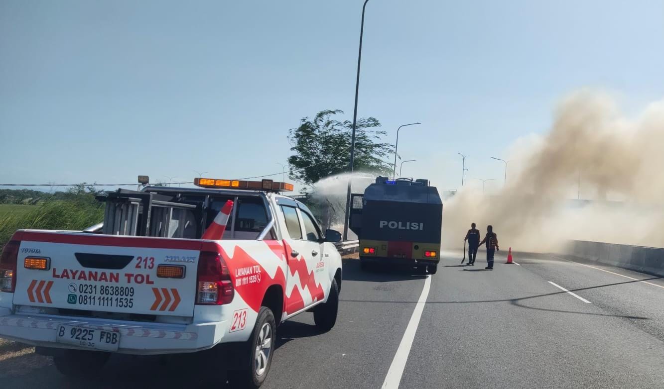 Kebakaran Lahan di sepanjang Jalan Tol Pejagan KM 248 Brebes,Peringata Keras Pemerintah Pada Pembakaran Lahan Saat Musim Kemarau
