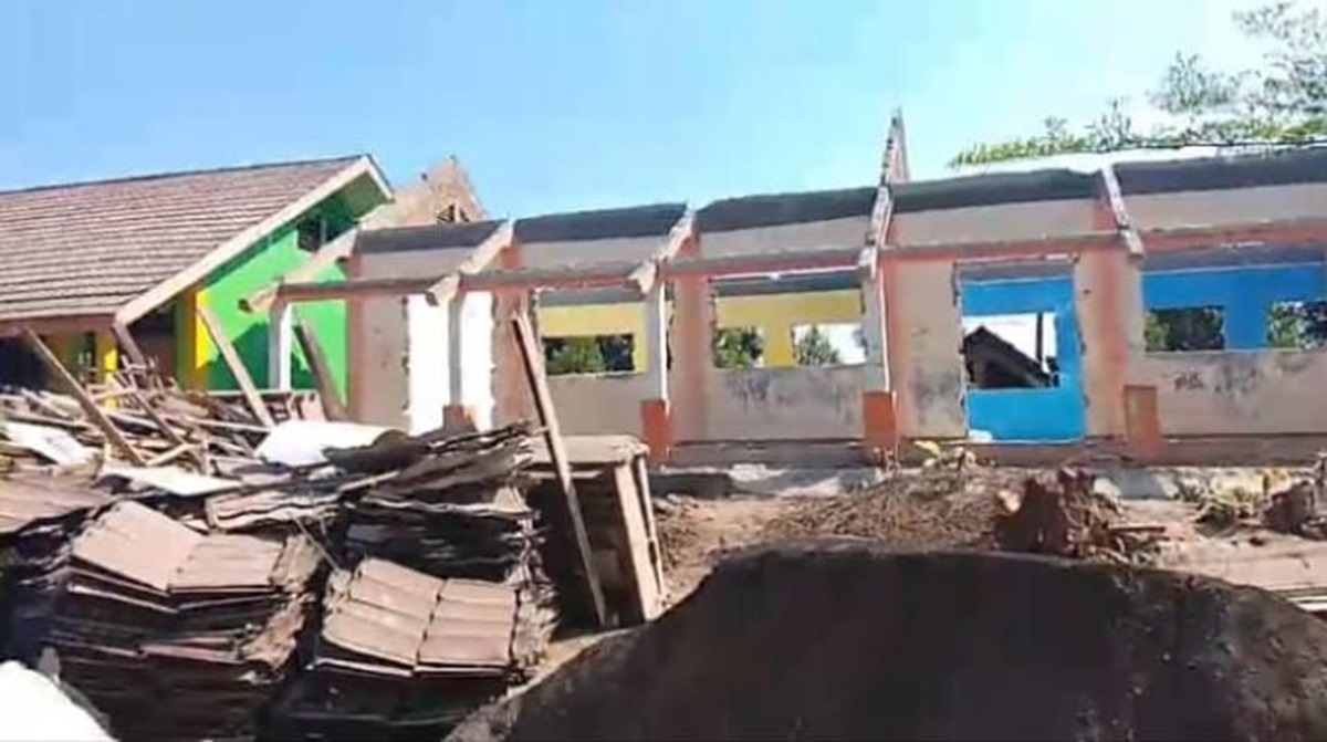 Anggaran Rp1,2 Miliar, Proyek Revitalisasi SMPN 2 Gempol Diduga Minim Pengawasan