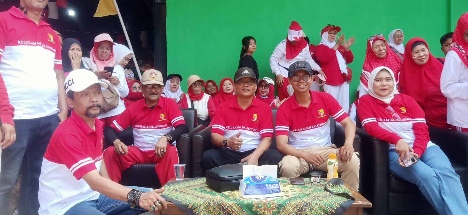 Warga Baleendah Meriahkan HUT RI ke-81 dengan Gerak Jalan, Fashion Show Bahan Daur Ulang, dan Bazar UMKM