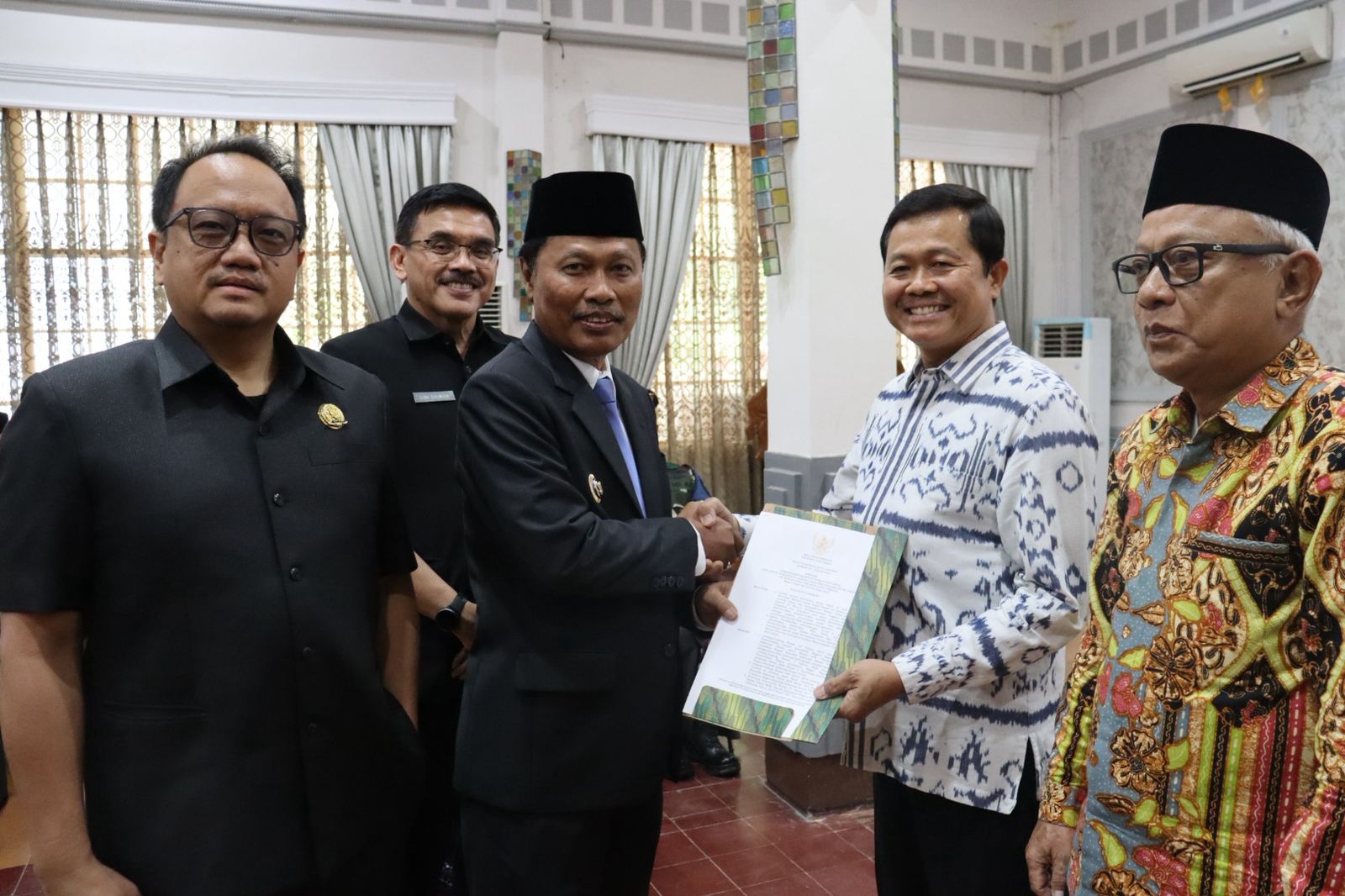 Lantik Direksi Perumda Air Minum, Wali Kota Minta Pelayanan Publik Jadi Prioritas