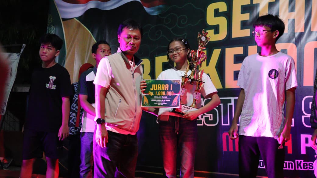Festival Serabi Merah Putih Kesambi Jadi Ruang Kebersamaan Warga Rayakan Kemerdekaan