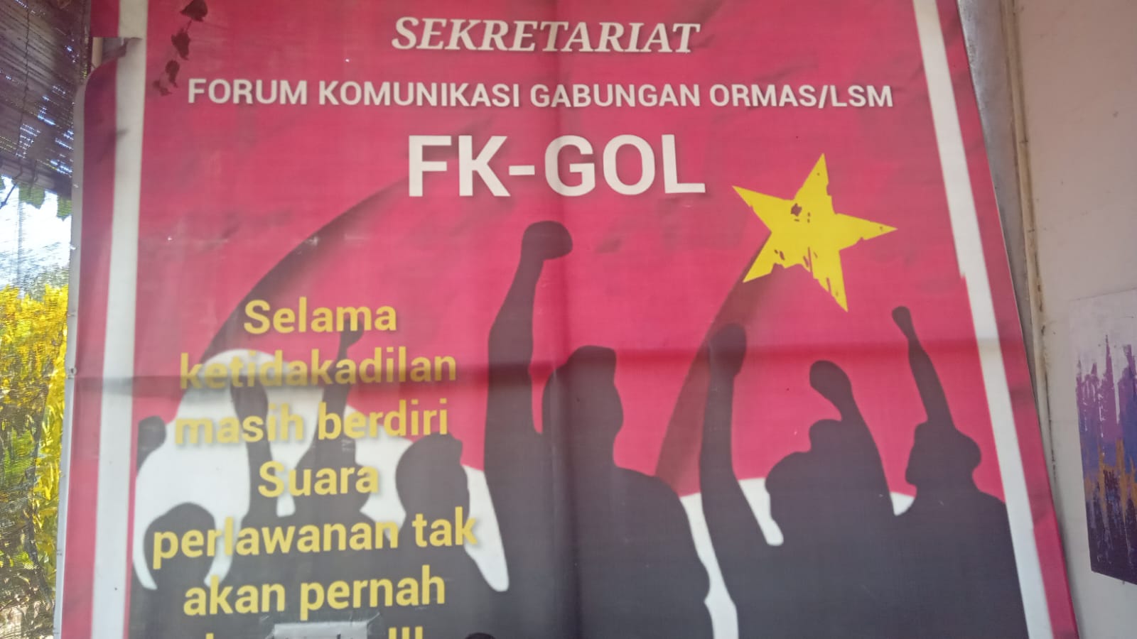 FKGOL Desak DPRD Kuningan Turun Tangan Akhiri Polemik Tugu Bola Dunia