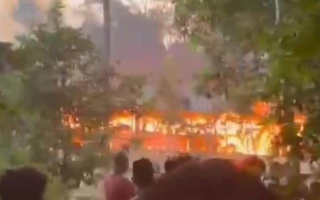 Terjadi Kebakaran Kandang Ayam di Tanjung Pakis Aji, Satu Pekerja Tewas diduga Terjebak Kobaran Api