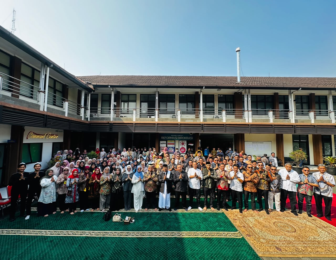 Teladani Akhlak Rasulullah, Kantor Pertanahan Kota Bandung Gelar Siraman Rohani