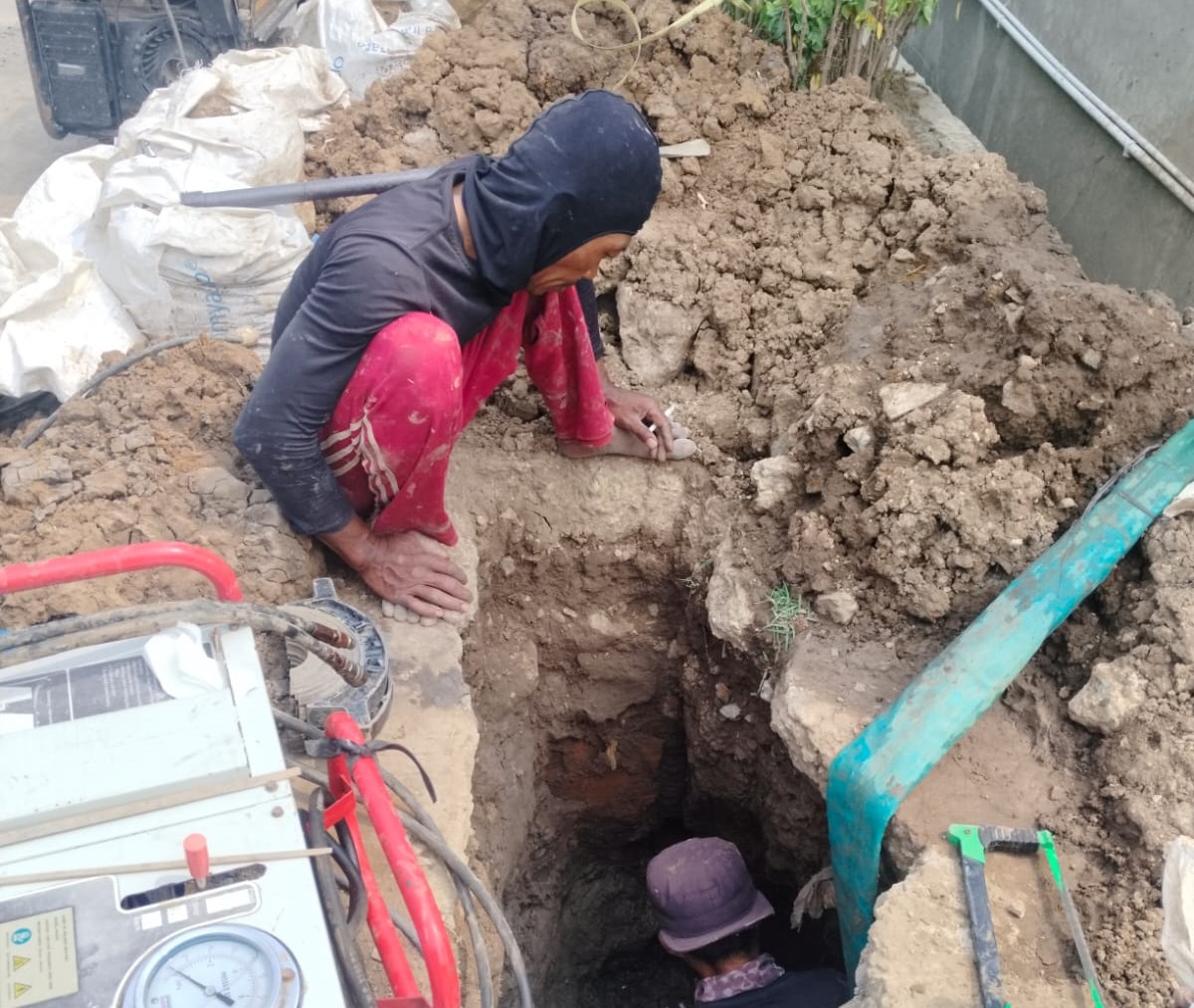 Proyek Galian Pipa PDAM di Rancamanyar Indah Disorot, Diduga Tanpa Papan Informasi dan Abaikan K3