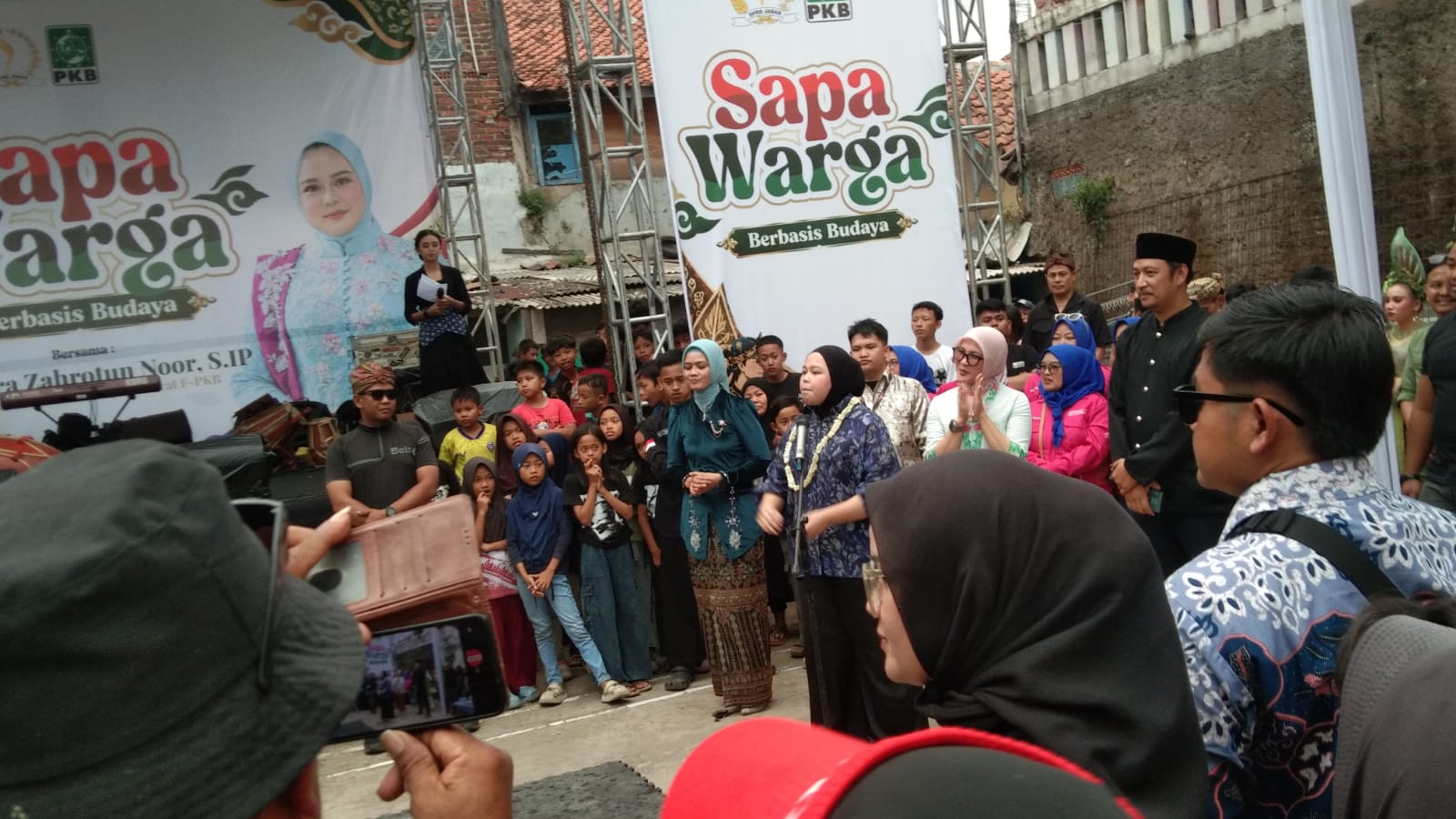 Sapa Warga di Sukamenak, Teh Humaira Zahrotun Noor Dukung Pelayanan Kesehatan, UMKM, dan Hiburan Rakyat Berbasis Budaya