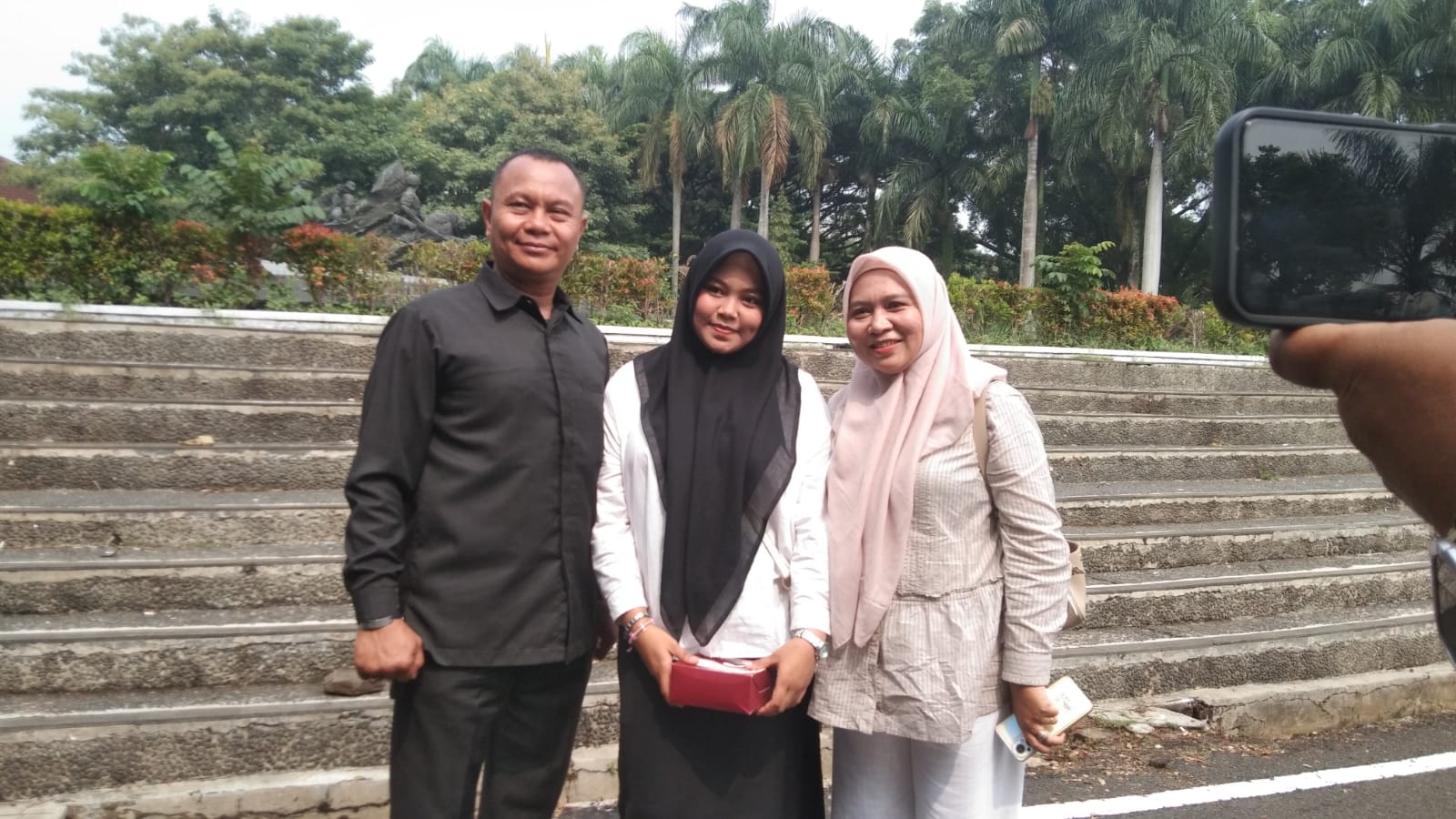 Hana Aisha Akromah Raih Beasiswa ke Al-Azhar Mesir, Bawa Harapan Keluarga dan Bangsa