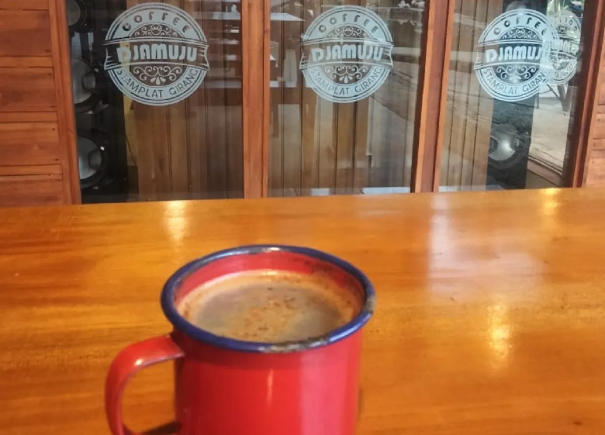 Dinginnya Rancabali, Hangatnya Kopi Djamuju yang Bikin Rindu