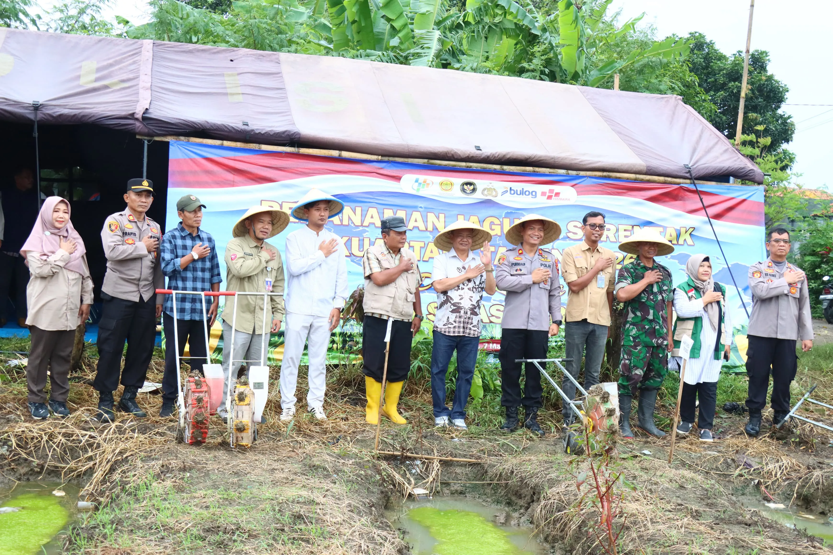 Gandeng Petani Wangandalem, Polres Brebes Sukseskan Gerakan Tanam Jagung Serentak Kuartal I