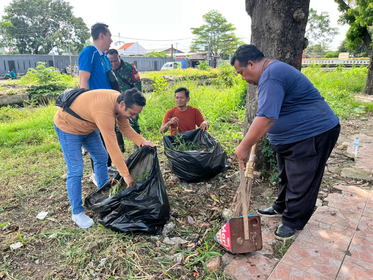 Pemkot Cirebon dan PGIS Bersinergi Bersihkan Sungai Sukalila, Wali Kota Tekanan Aksi Berkelanjutan
