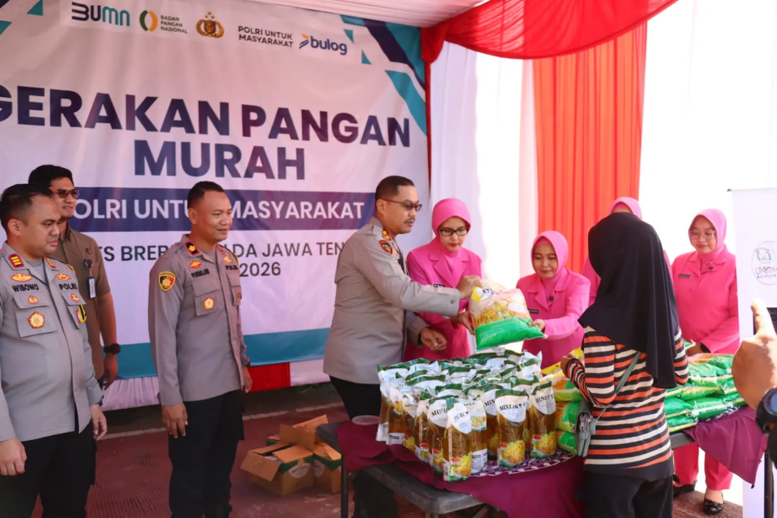 Sinergi Polri Peduli: Polres Brebes Sukses Gelar Gerakan Pangan Murah Serentak