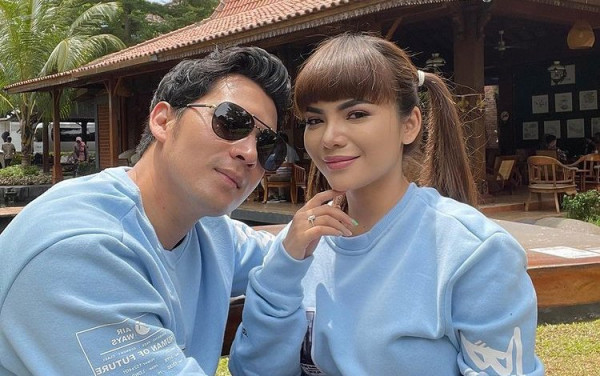  Dinar Candy dan Ridho Ilahi. (Foto: IG)   