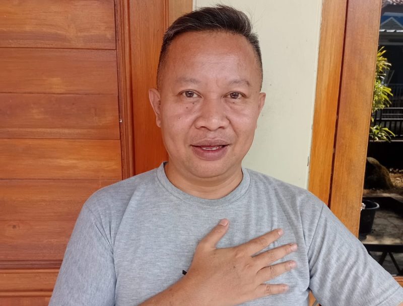 Uha Juhana, Ketua LSM Frontal